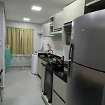 Apartamento Novo, Acongegante E Bem Localizado 405