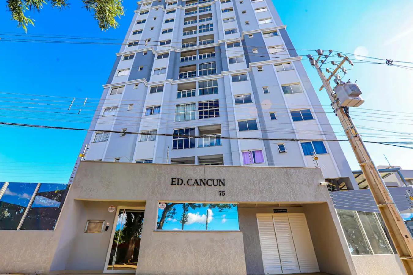 Apartamento Novo, Acongegante E Bem Localizado 405